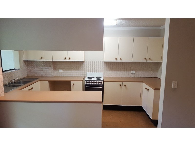 111 Markeri Street, Mermaid Waters QLD 4218