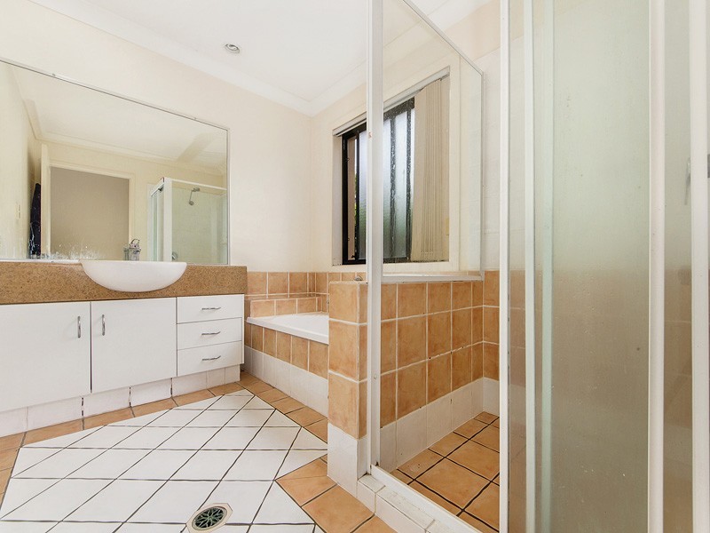 18/3 Melastoma Way, Arundel QLD 4214