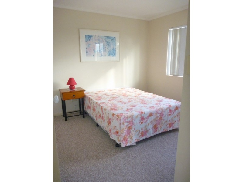 12/4 Adori Street, Chevron Island QLD 4217