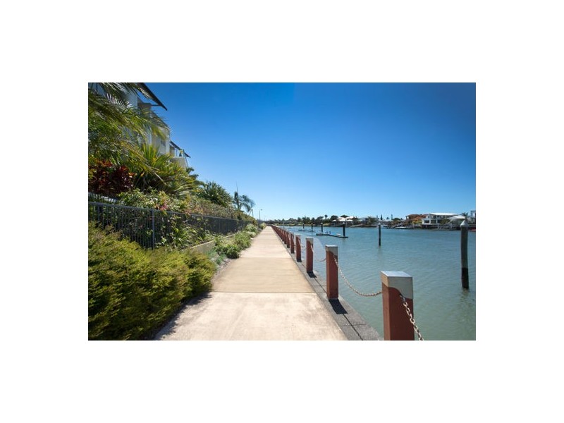24/57 Grand Parade, Kawana Island QLD 4575