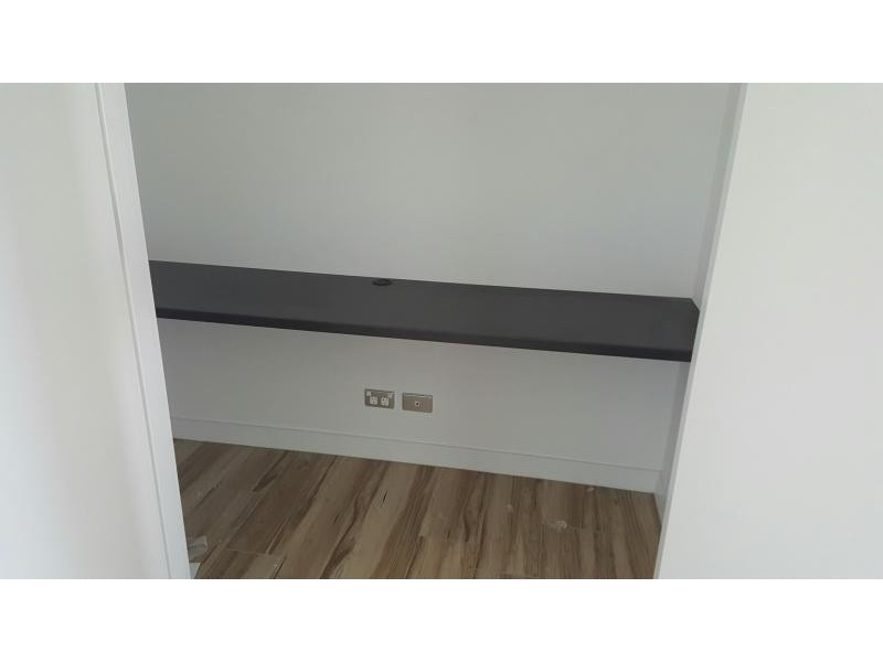 2 Como Cres, Southport QLD 4215