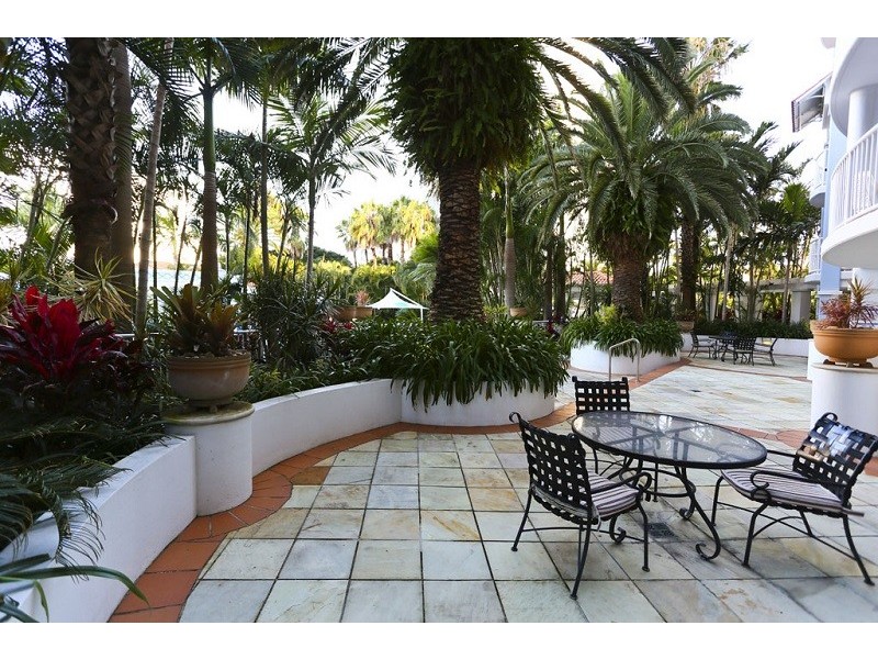 3014/2633 Gold Coast Highway, Broadbeach QLD 4218