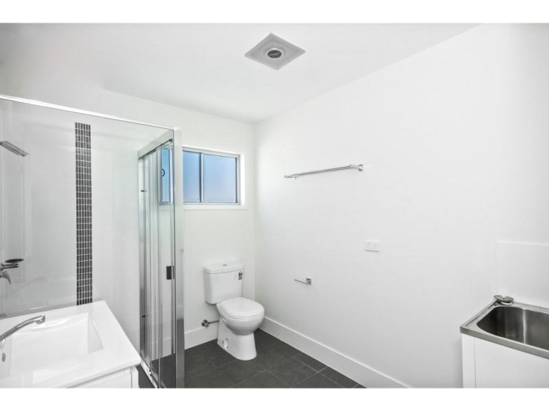 2/10 Juilia street, Highgate Hill QLD 4101