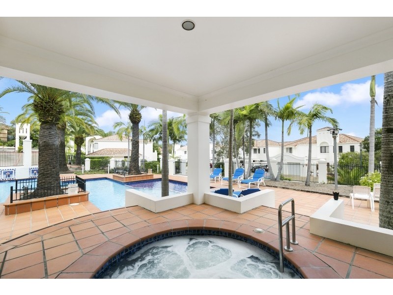 4/22-34 Glenside Drive, Robina QLD 4226