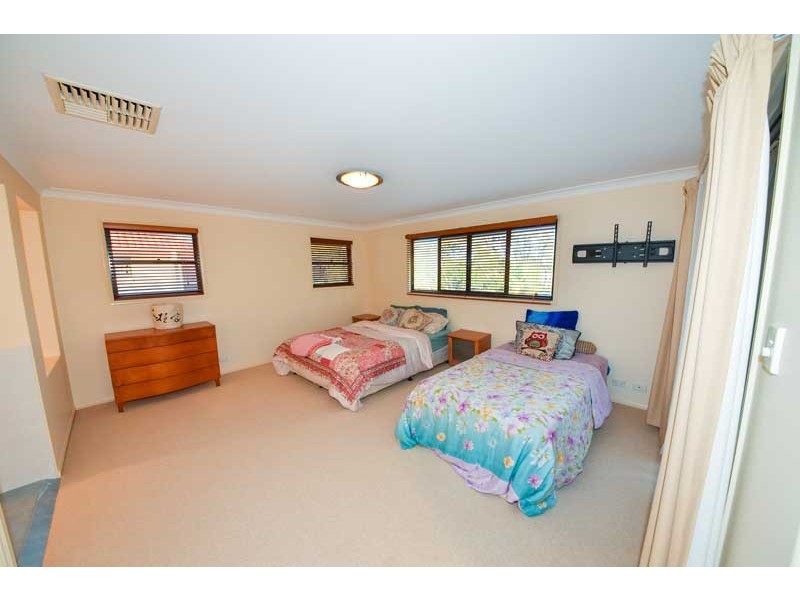 38 Riverside Terrace, Windaroo QLD 4207