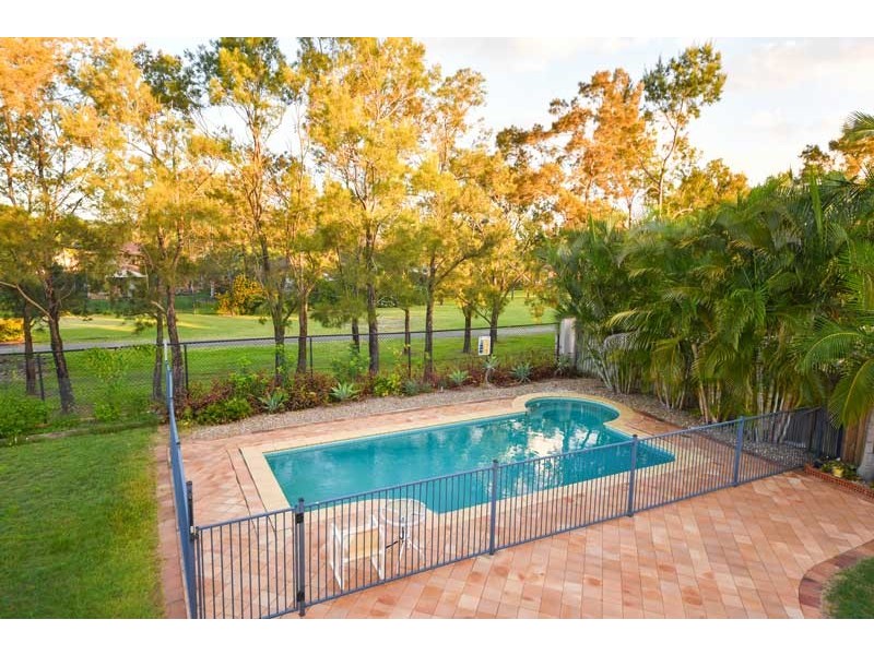 38 Riverside Terrace, Windaroo QLD 4207