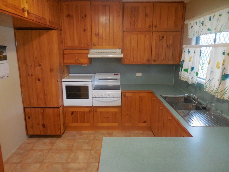 15 Pine Drive, Woodridge QLD 4114