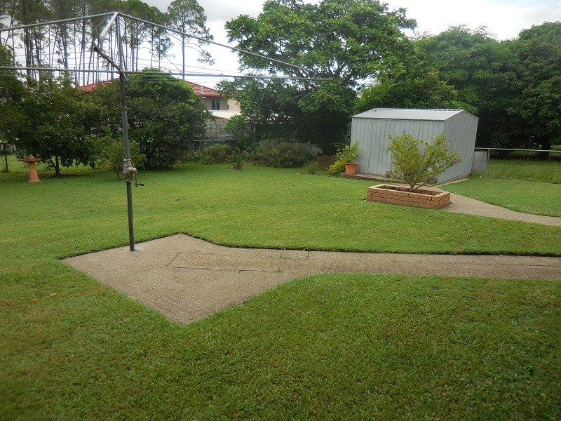 15 Pine Drive, Woodridge QLD 4114