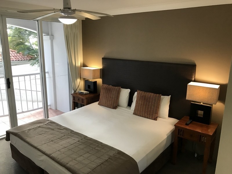 3016/2633 Gold Coast Highway, Broadbeach QLD 4218