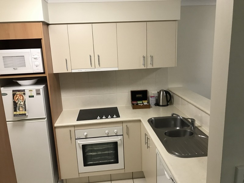 3016/2633 Gold Coast Highway, Broadbeach QLD 4218
