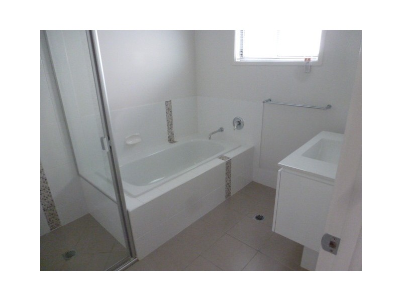 86 Carselgrove Ave, Fitzgibbon QLD 4018