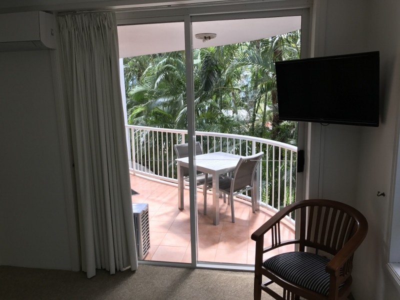 1013/2633 Gold Coast Highway, Broadbeach QLD 4218