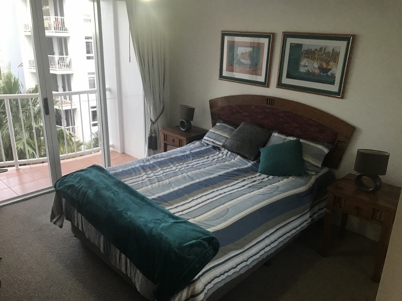 3046/2633 Gold Coast Highway, Broadbeach QLD 4218