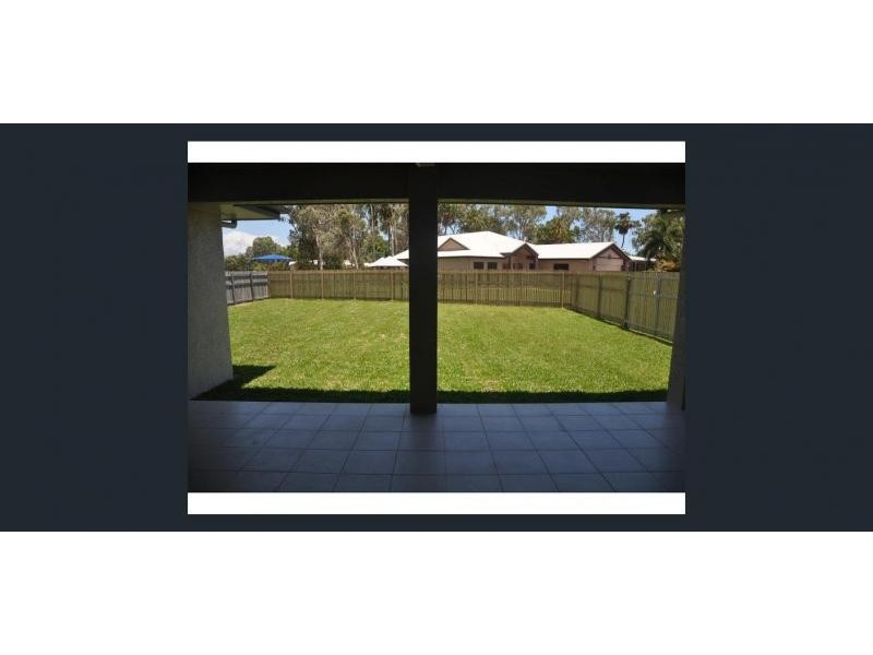 8 Marita Court, Bushland Beach QLD 4818