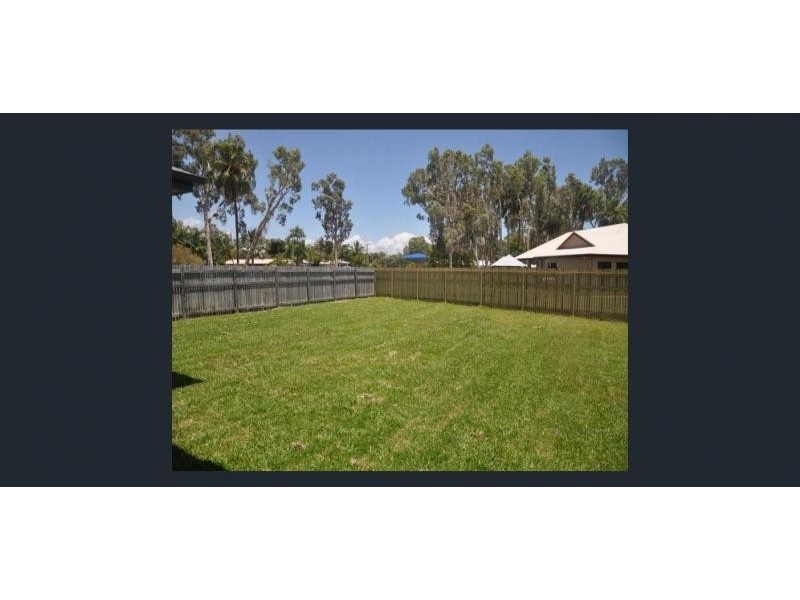 8 Marita Court, Bushland Beach QLD 4818