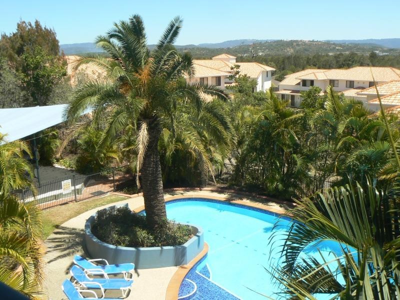 302/1 Gentian Drive, Arundel QLD 4214