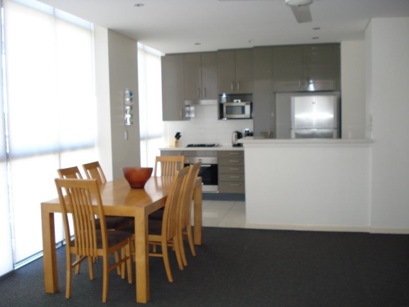 603/18 Cypress Ave.. cor Ferny Ave., Surfers Paradise QLD 4217