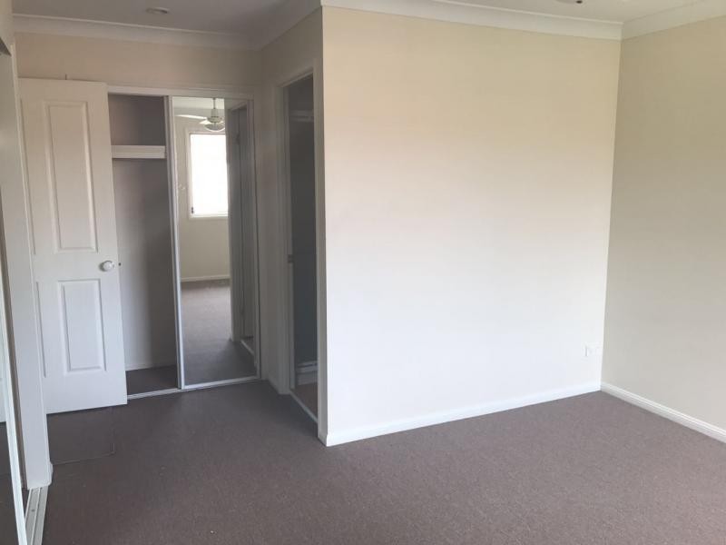 27 Camille Crescent, Wynnum West QLD 4178