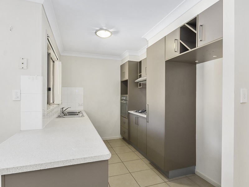 4 Agnes Place, Redbank Plains QLD 4301