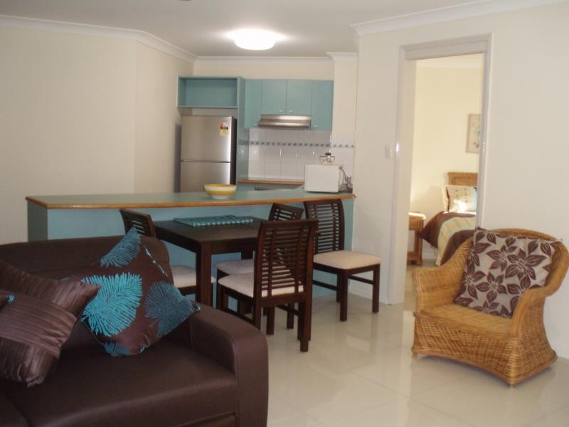 23/10 Genoa Street, Surfers Paradise QLD 4217