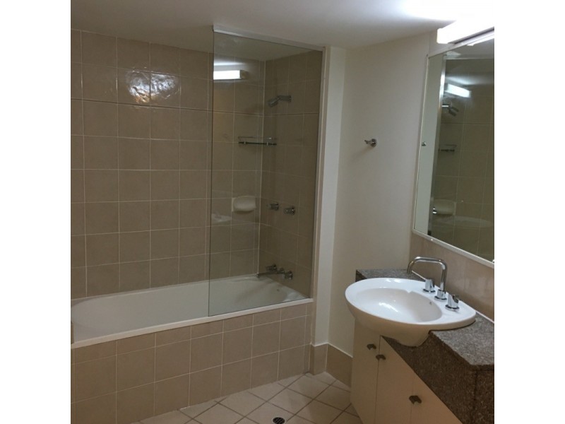 31/236 River Terrace, Kangaroo Point QLD 4169