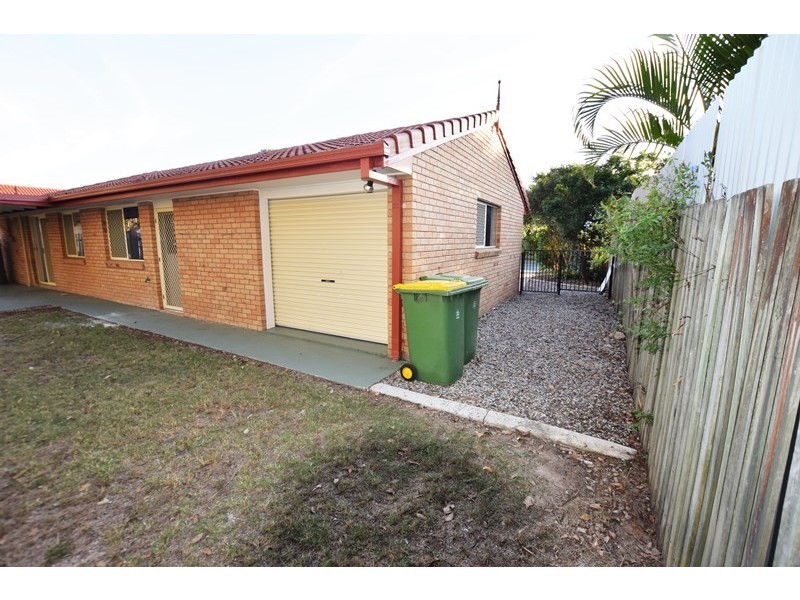 16 MAPLE AVENUE, Camira QLD 4300