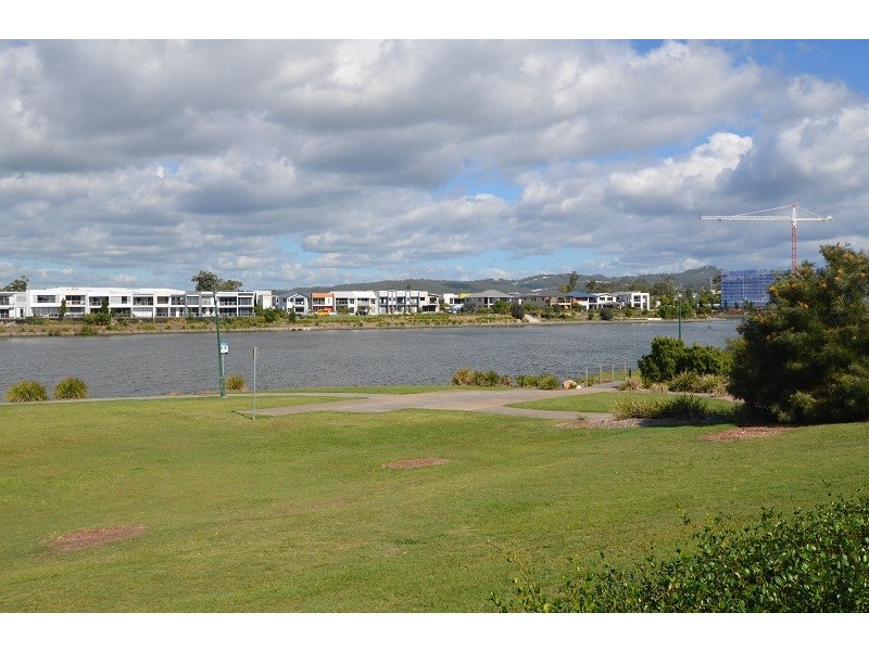 Varsity Lakes QLD 4227