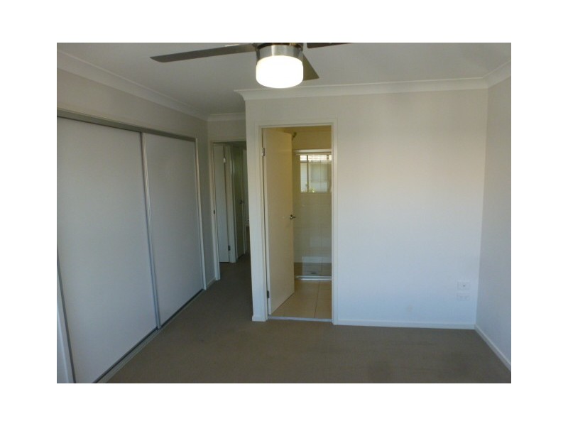 86 Carselgrove Ave, Fitzgibbon QLD 4018