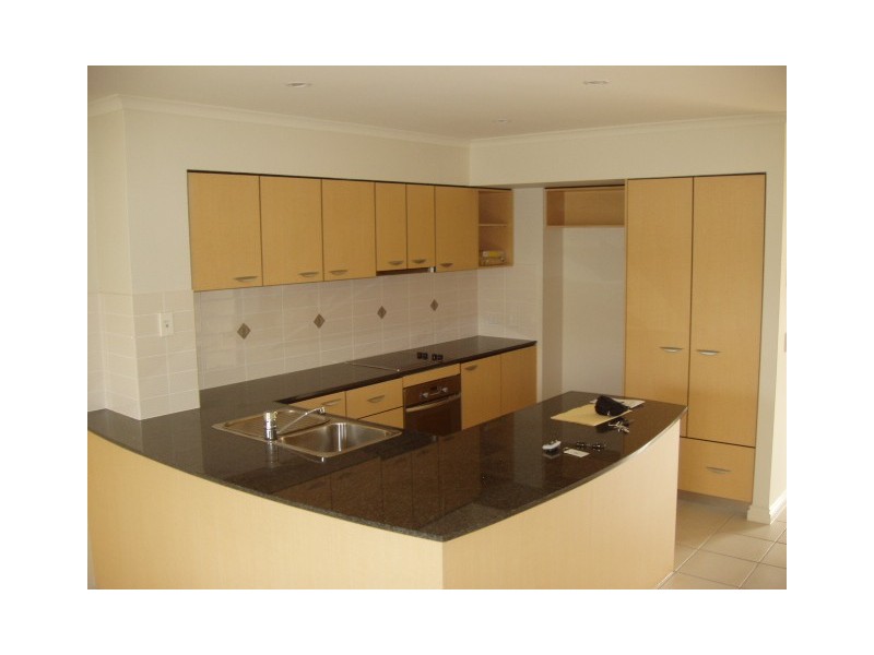 * Magnolia Dr, Hope Island QLD 4212