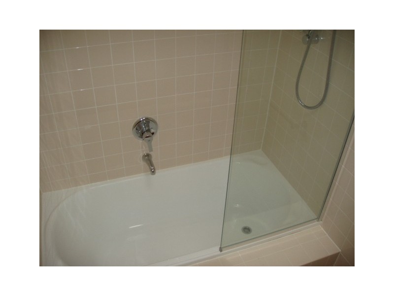 * Magnolia Dr, Hope Island QLD 4212