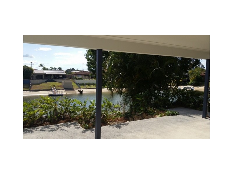 De Havilland Ave, Benowa QLD 4217