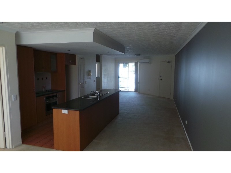 8/7 Johnston Street, Southport QLD 4215