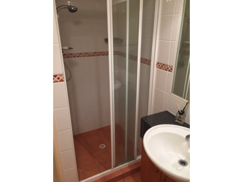 8/7 Johnston Street, Southport QLD 4215