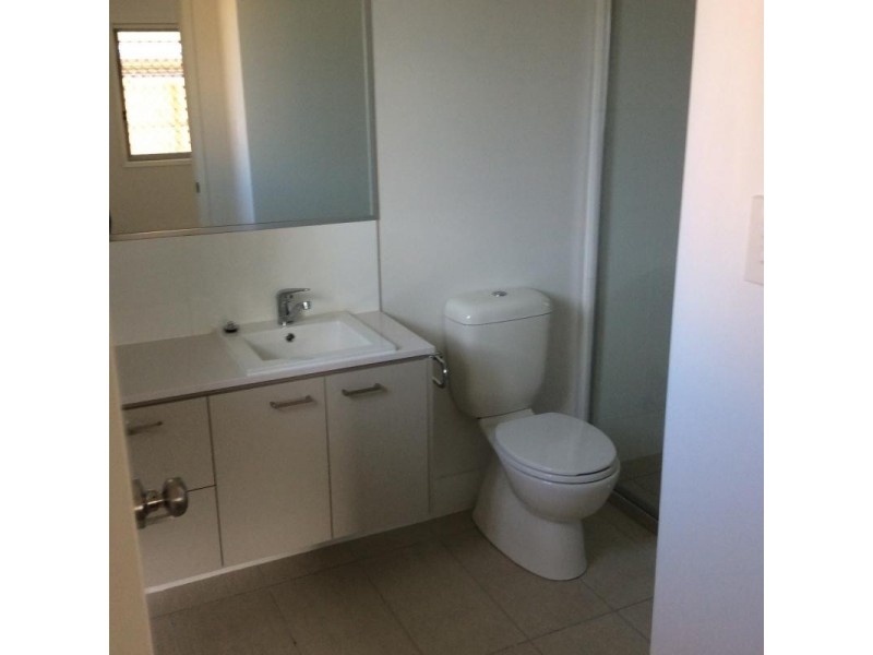 a/21 CLEARWATER STREET, Bethania QLD 4205