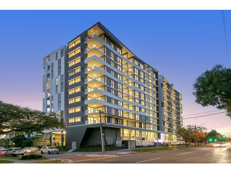 2052/123 Cavendish Road, Coorparoo QLD 4151
