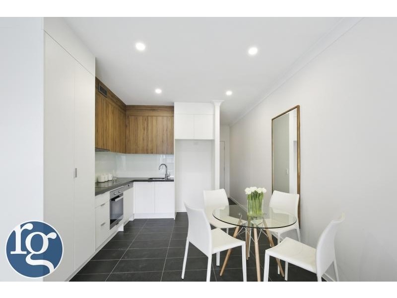 3028 The Boulevard, Carrara QLD 4211