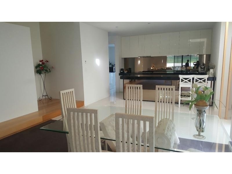 10013 The Boulevarde Lane, Benowa QLD 4217