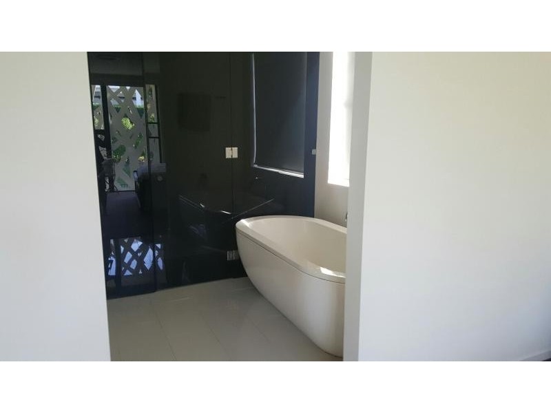 10013 The Boulevarde Lane, Benowa QLD 4217