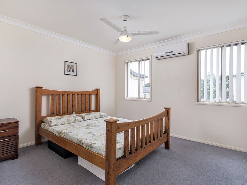 10 Chapman Place, Oxley QLD 4075