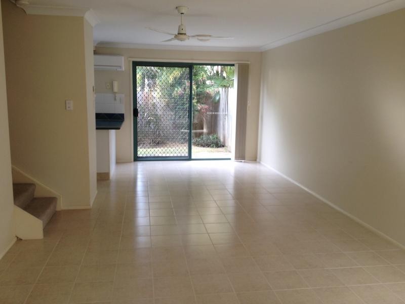 2/24 Beattie Road, Coomera QLD 4209