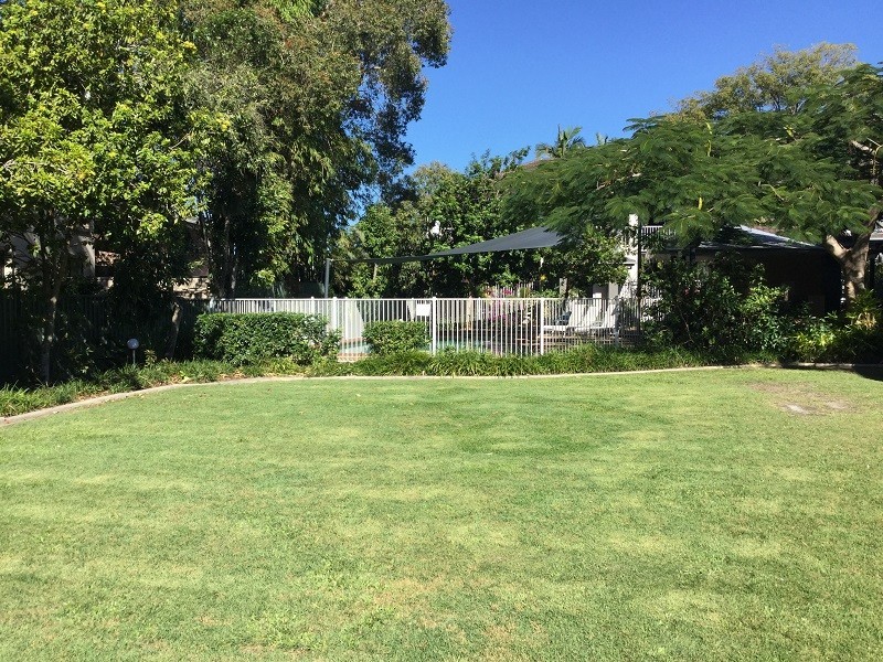 1/33 Clark St, Biggera Waters QLD 4216