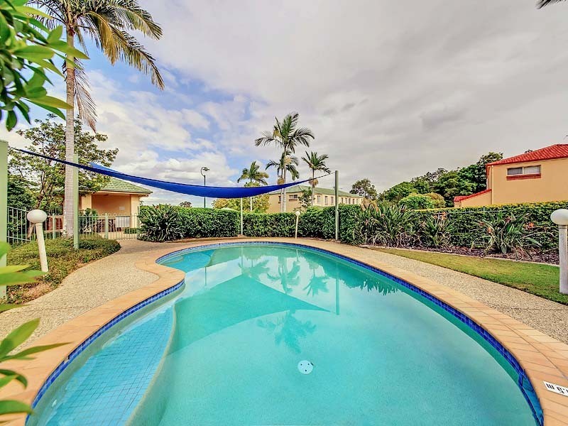 10 Chapman Place, Oxley QLD 4075