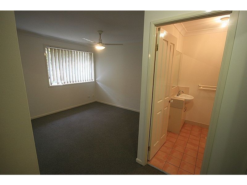 9/27 Camille Crescent, Wynnum West QLD 4178