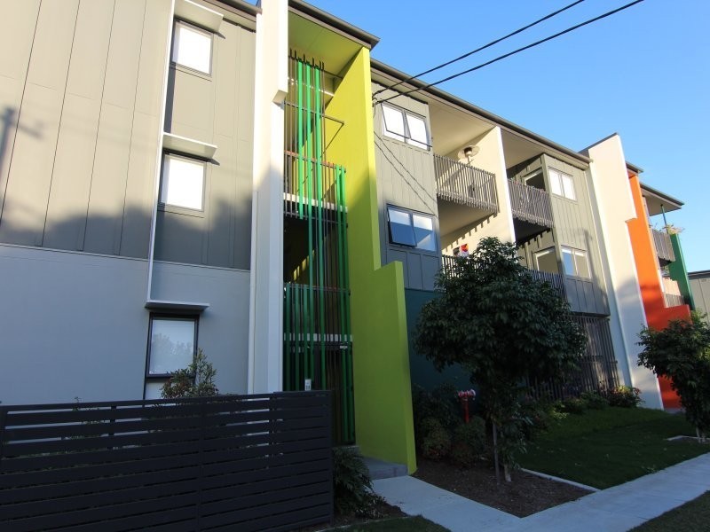 2-4 Garden Tce, Newmarket QLD 4051