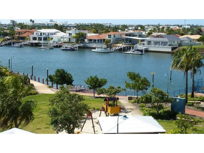 40/51 Grand Parade, Kawana Island QLD 4575