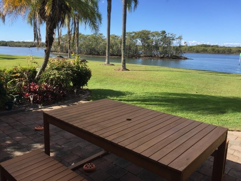 10/81 Boykambil Esp Nth, Hope Island QLD 4212