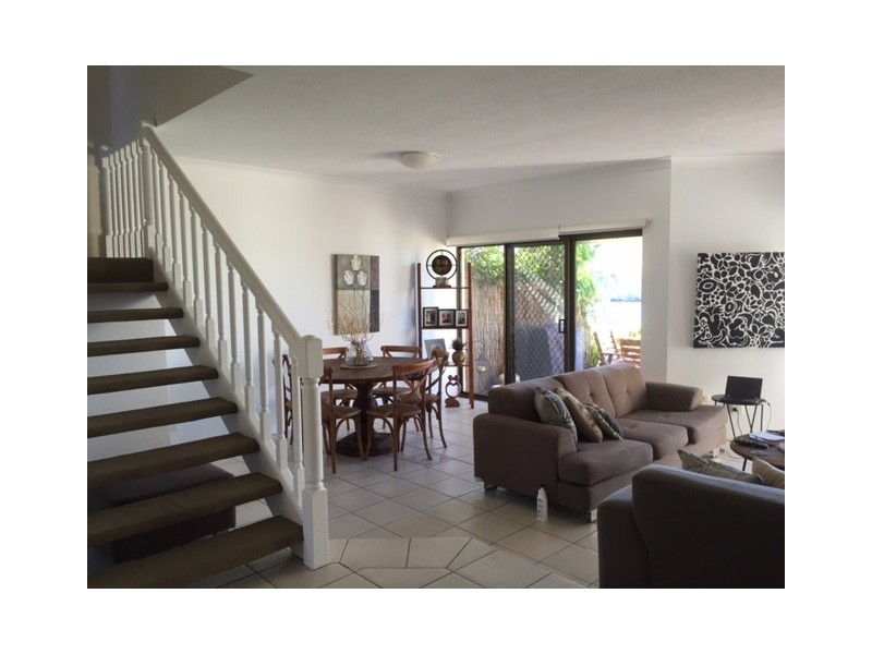 10/81 Boykambil Esp Nth, Hope Island QLD 4212