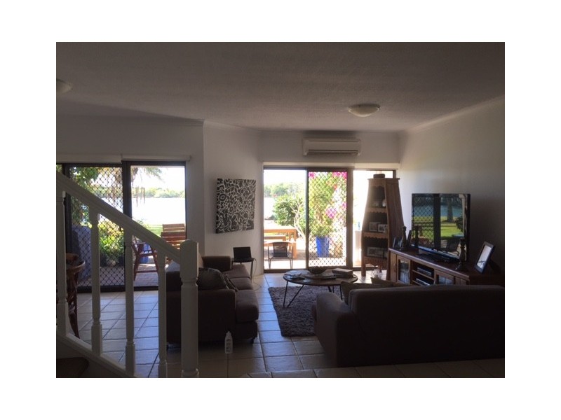10/81 Boykambil Esp Nth, Hope Island QLD 4212