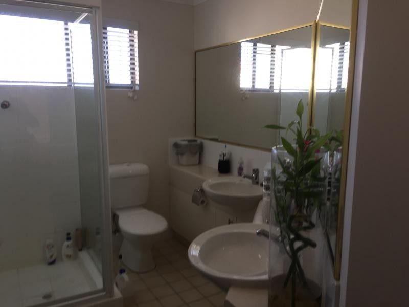 10/81 Boykambil Esp Nth, Hope Island QLD 4212