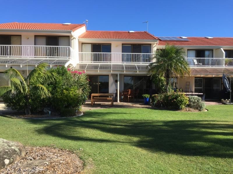 10/81 Boykambil Esp Nth, Hope Island QLD 4212